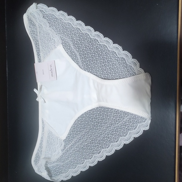 XS 3 pairs panties 2 bikini and 1 thong - Picture 4 of 5